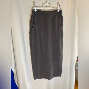 Eastern Mountain Sports Midi Gray skirt, size small